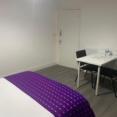 Apartament Sunrup Heathrow Feltham Zewnętrze zdjęcie