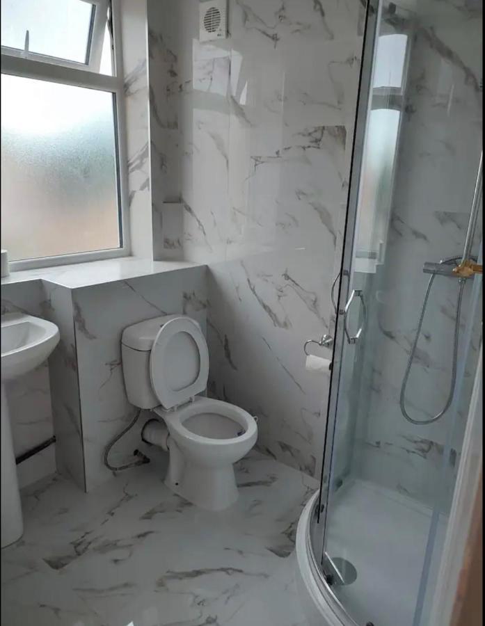 Apartament Sunrup Heathrow Feltham Zewnętrze zdjęcie