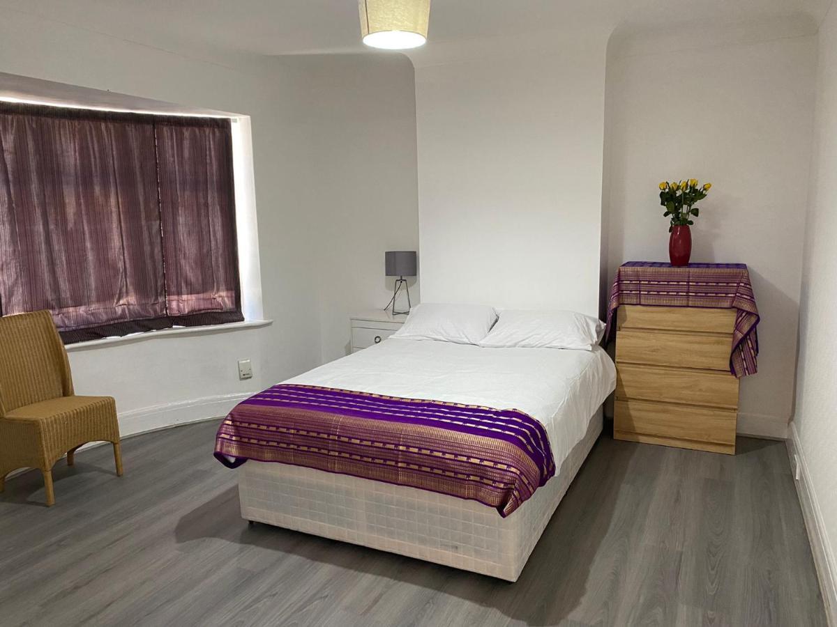 Apartament Sunrup Heathrow Feltham Zewnętrze zdjęcie