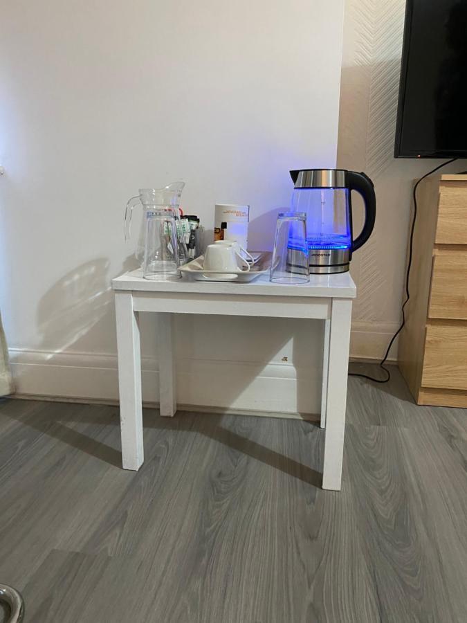 Apartament Sunrup Heathrow Feltham Zewnętrze zdjęcie